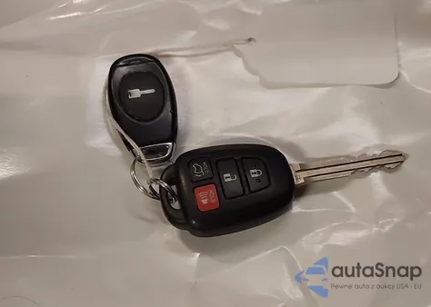 2016 Toyota Rav4 Xle from USA, damaged, VIN 2T3RFREV6GW497625